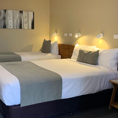 In Town Motor Inn Тарий Екстериор снимка